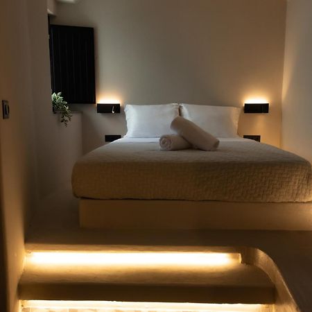 Noir Cave Villa With Private Jacuzzi And Sunset Terrace Pýrgos Exteriér fotografie